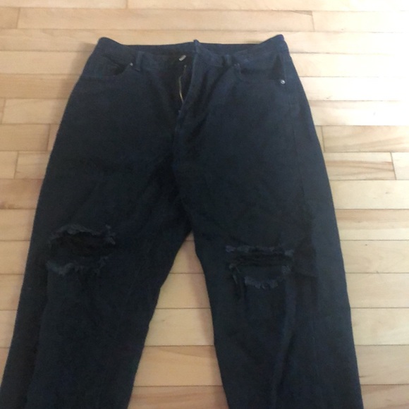 Im selling two joggings, two jeans and one skirt :) - Picture 4 of 10